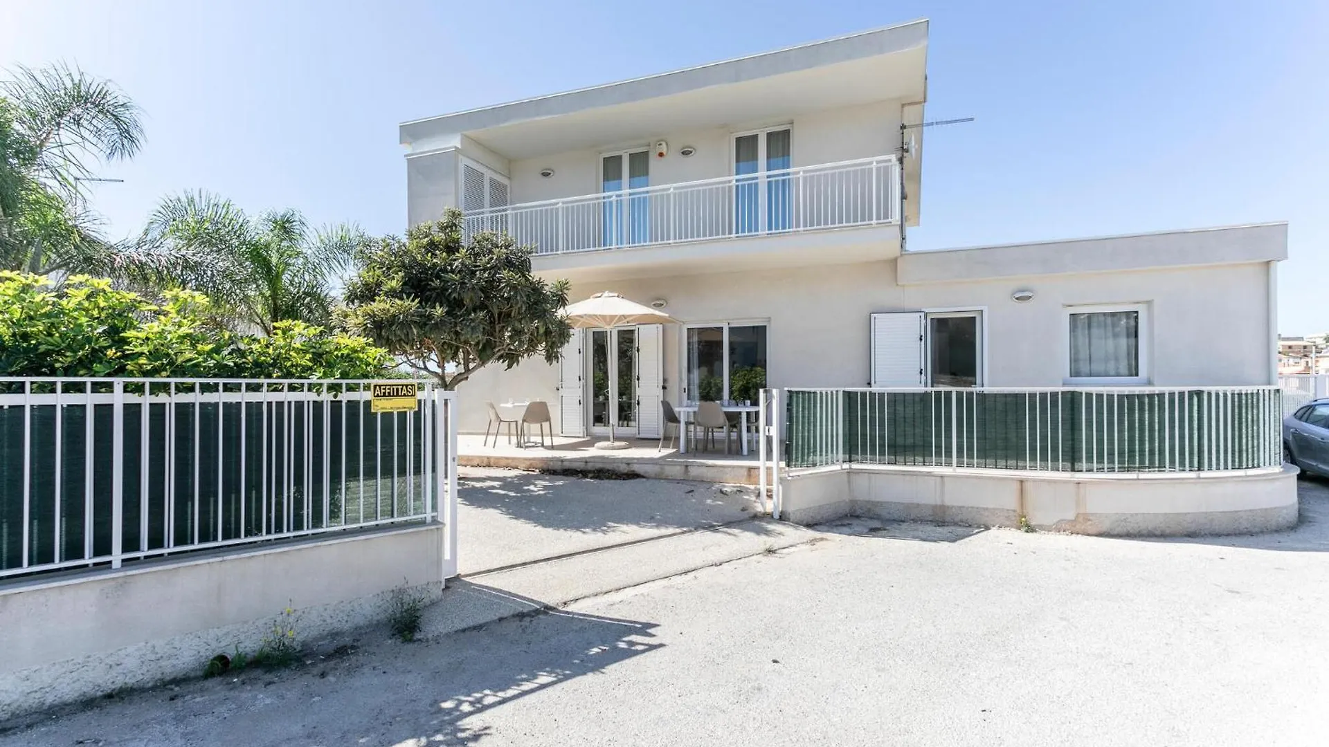 2 Bedroom Pet Friendly Apartment In Cava Daliga Cava d'Aliga 0*,  Italy