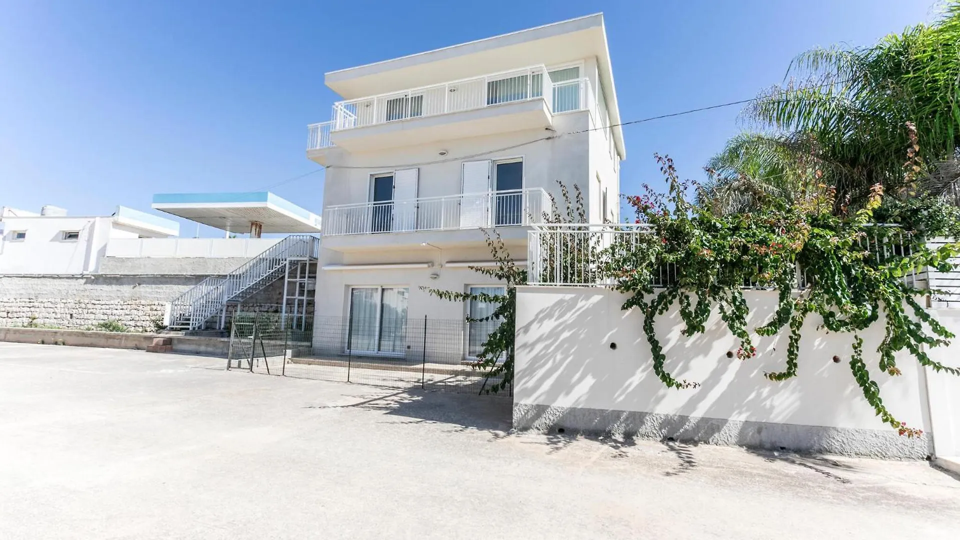 2 Bedroom Pet Friendly Apartment In Cava Daliga Cava d'Aliga